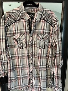 Buckle Men's Gray & Red Plaid Button-Down Shirt